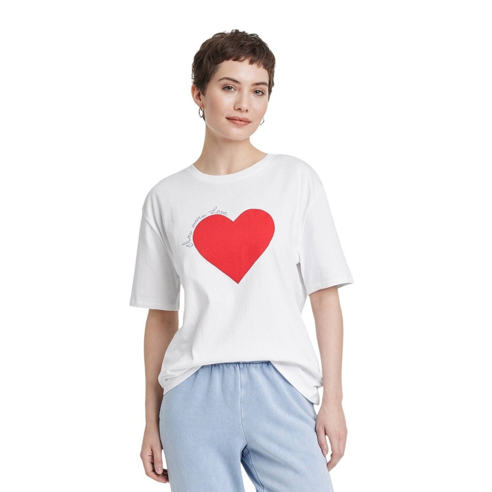 Universal‎ Thread Women's Oversized T-Shirt "Show More Love" Size Large